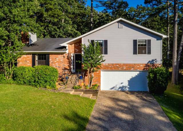 Property at 7 Forestwood Cv, Little Rock, AR 72223, 3 beds, 2 baths