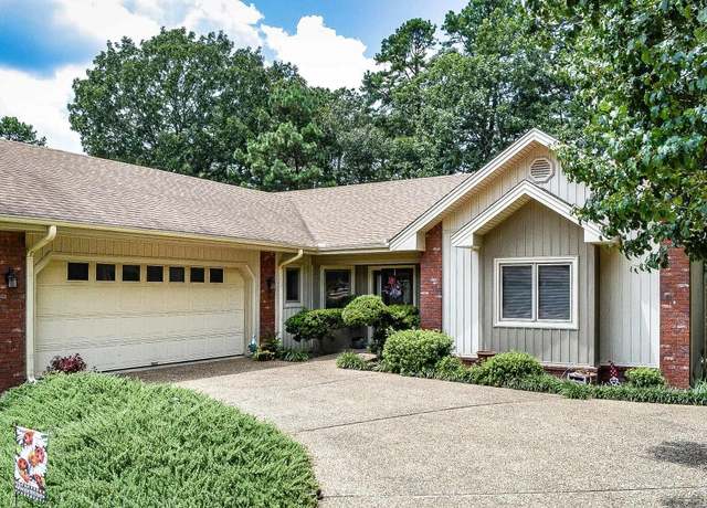Property at 10 Meseta Ln, Hot Springs Village, AR 71909, 3 beds, 2 baths