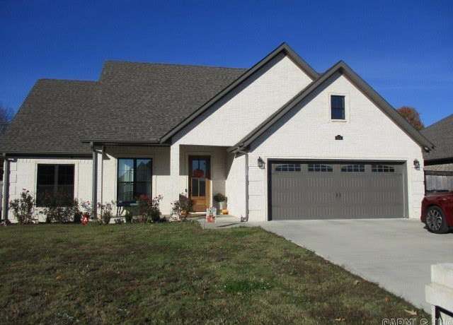 Property at 2511 Sarah Ln, Paragould, AR, 3 beds, 2 baths