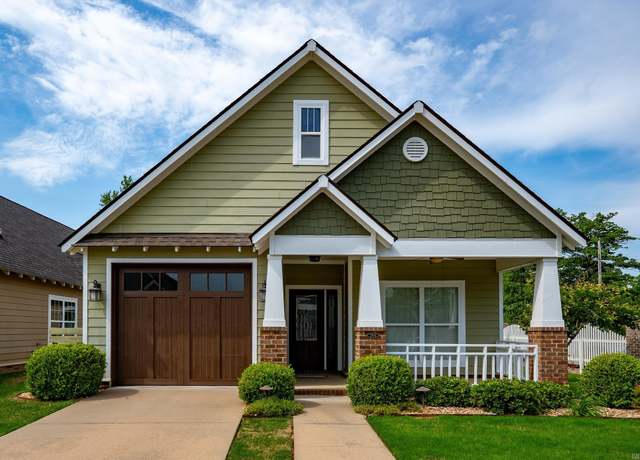 Property at 2700 Stonebrook Cv, Conway, AR 72034, 3 beds, 2 baths