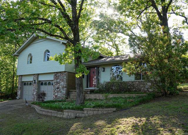 Property at 2318 Breckenridge Dr, Little Rock, AR 72227, 3 beds, 2.5 baths