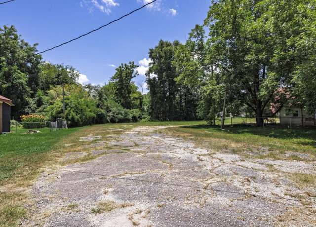 Property at 1317 Center St, Arkadelphia, AR 71923