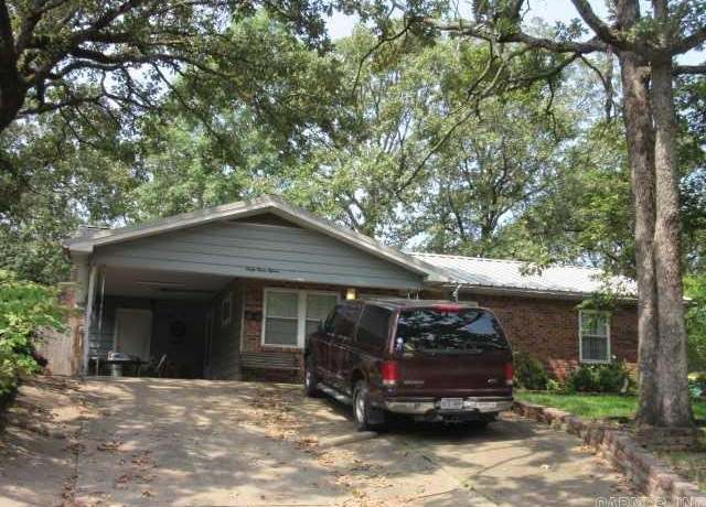 Property at 6315 Blackhawk Dr, North Little Rock, AR 72116, 3 beds, 1.5 baths