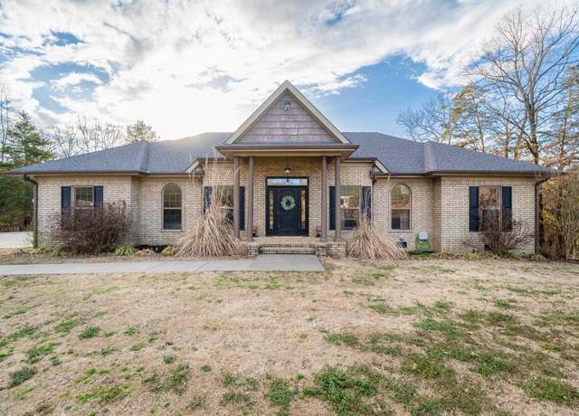 Property at 617 Gloria Ln, Clarksville, AR 72830, 4 beds, 3 baths