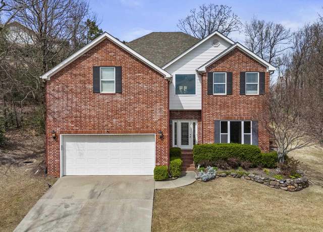 Property at 14 Pointe Clear Dr, Little Rock, AR 72212, 4 beds, 4 baths