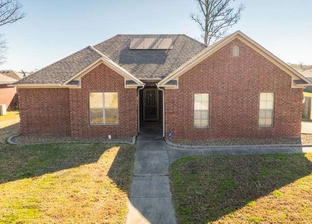 Property at 1 Sunburst, Greenbrier, AR 72058, 3 beds, 2 baths