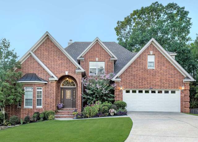Property at 2106 Wellington Woods Dr, Little Rock, AR 72211, 4 beds, 3 baths