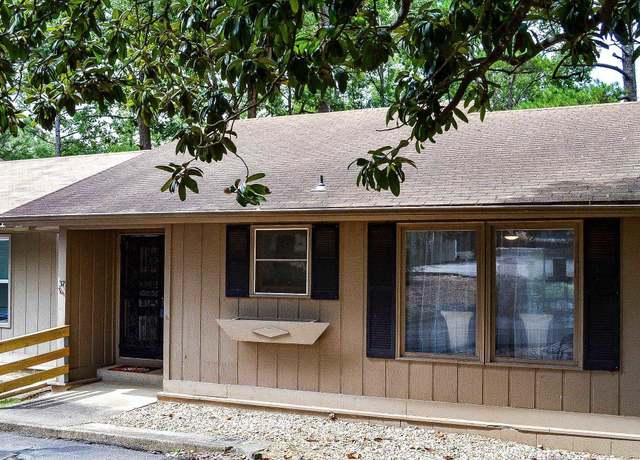 Property at 37 Vaqueria Ln, Hot Springs Village, AR, 3 beds, 2 baths