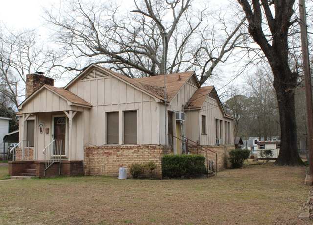 Property at 206 Oak, Springhill, LA, 2 beds, 1 bath