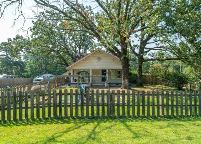 Property at 263 Humphreys Rd, Hot Springs, AR 71901, 4 beds, 4 baths
