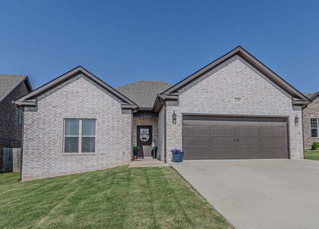 Property at 1209 Bobtail, Jonesboro, AR 72405, 3 beds, 2 baths