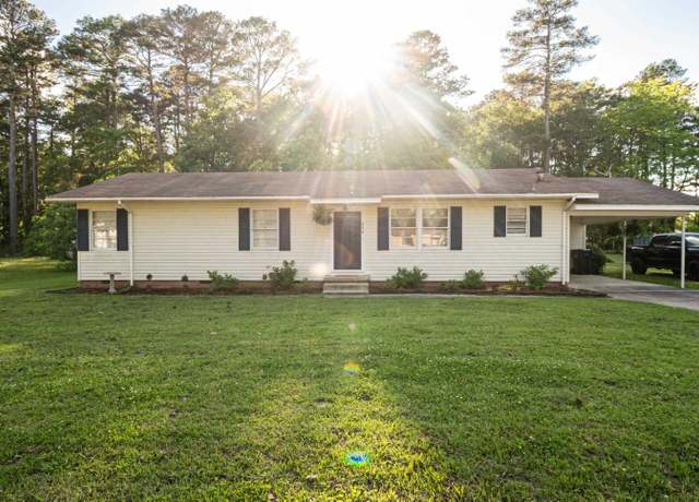 Property at 804 Elm St, Smackover, AR 71762, 2 beds, 2 baths