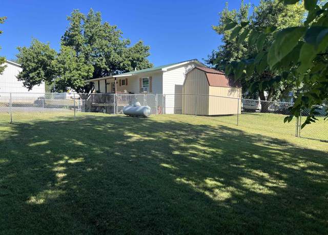 Property at 103 Lynn St, Marshall, AR 72650, 2 beds, 1.5 baths