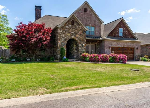 Property at 1130 Applewood Dr, Conway, AR 72034, 3 beds, 3 baths
