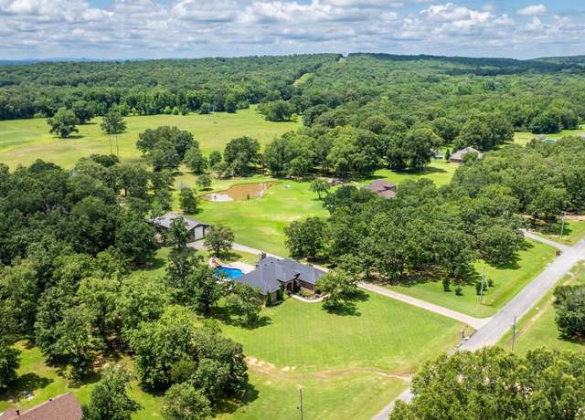 Property at 27 Majestic Vly, Conway, AR 72032, 4 beds, 2.5 baths