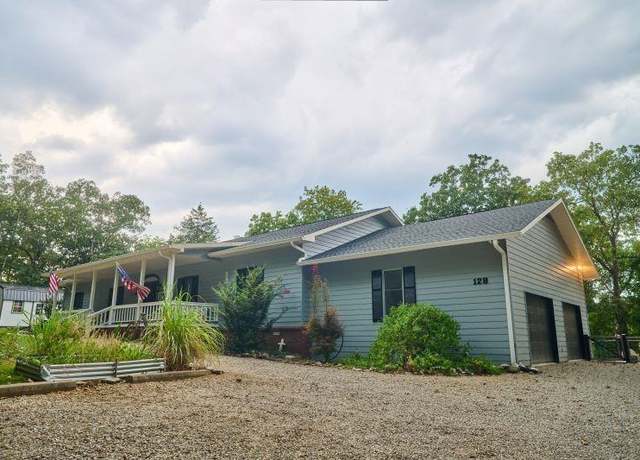 Property at 128 Powhatan Dr, Cherokee Village, AR 72529, 4 beds, 3 baths