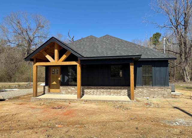 Property at 8101 Sulphur Spgs, Pine Bluff, AR 71603, 2 beds, 2 baths