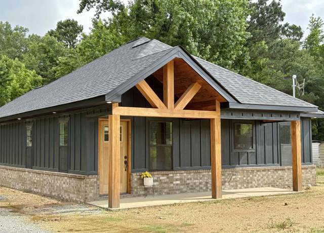 Property at 8101 Sulphur Spgs, Pine Bluff, AR 71603, 2 beds, 2 baths