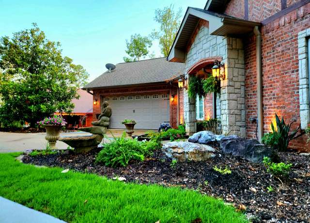 Property at 32 La Palabra Way, Hot Springs Village, AR 71909, 5 beds, 4 baths