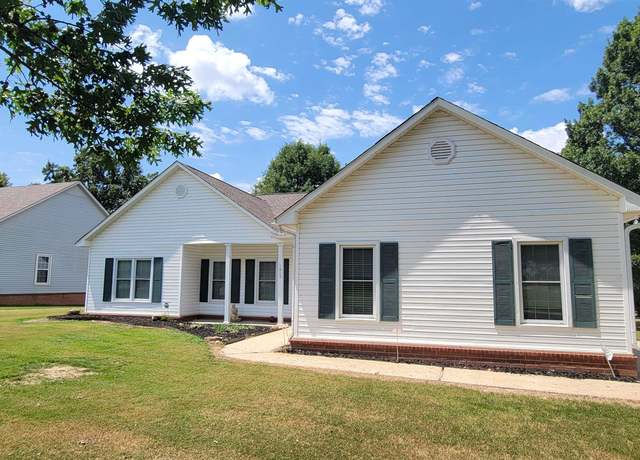 Property at 1015 Paragould, Jonesboro, AR 72405, 3 beds, 2 baths
