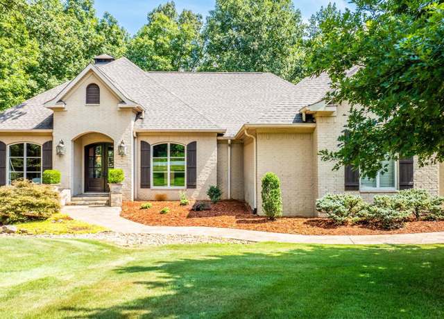 Property at 1703 Crested Butte Cir, Little Rock, AR 72210, 3 beds, 2.5 baths