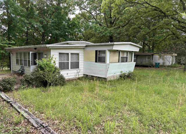 Property at 105 Hickory St, Bull Shoals, AR 72619, 2 beds, 2 baths