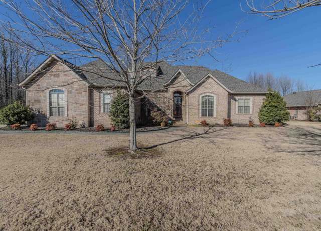 Property at 403 Reed Register Dr, Paragould, AR 72450, 4 beds, 3 baths