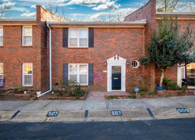 Property at 507 Cambridge Pl, Little Rock, AR 72227, 2 beds, 2.5 baths