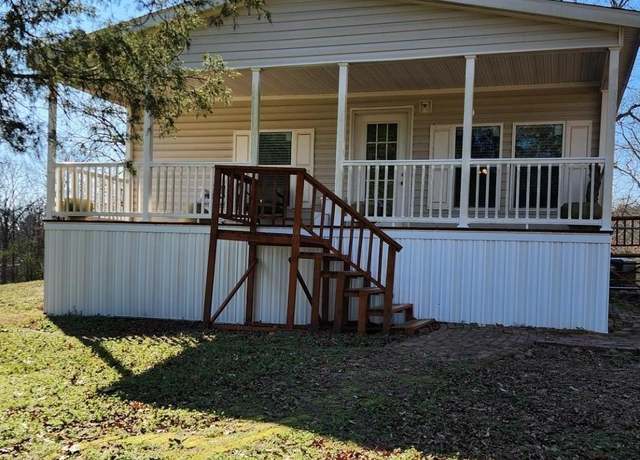 Property at 305 White Sulpher Rd, Hot Springs, AR 71901, 3 beds, 2 baths