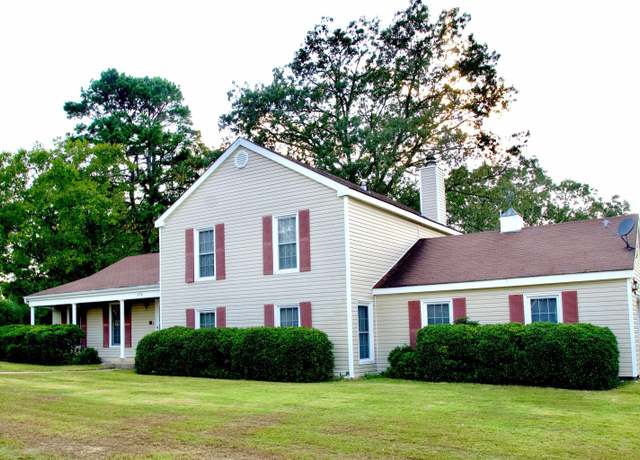 Property at 208 Ridge One Cir, Hot Springs, AR 71901, 4 beds, 3 baths