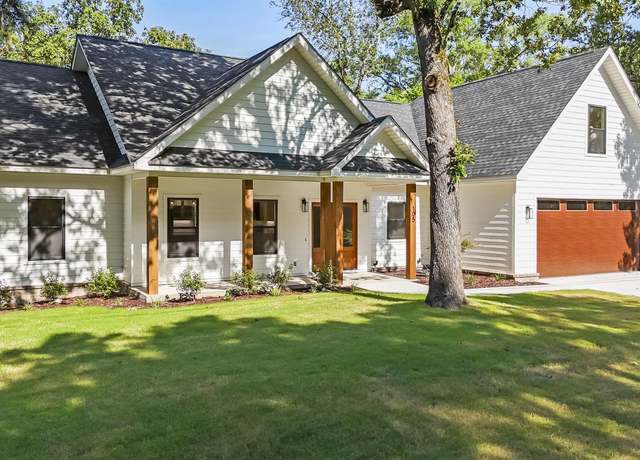 Property at 105 Bayshore Cv, Hot Springs, AR 71901, 4 beds, 2.5 baths