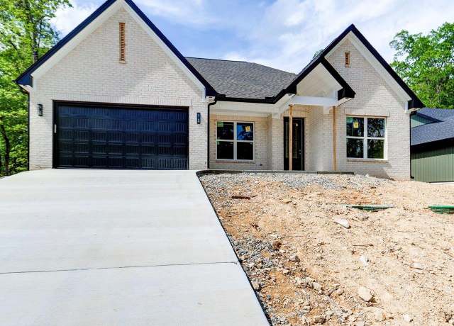 Property at 212 Diamondhead Dr, Hot Springs, AR 71913, 3 beds, 2 baths
