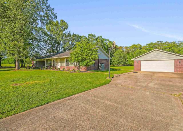 Property at 11 Osage Trl, Conway, AR 72032, 4 beds, 2 baths