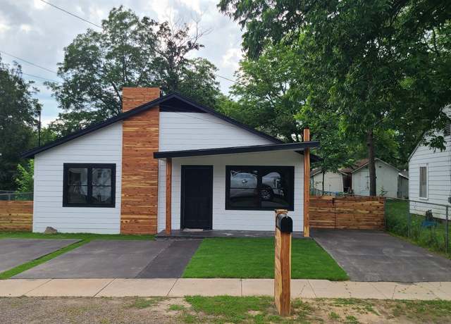 Property at 909 S Glenwood, Russellville, AR 72801, 3 beds, 3 baths