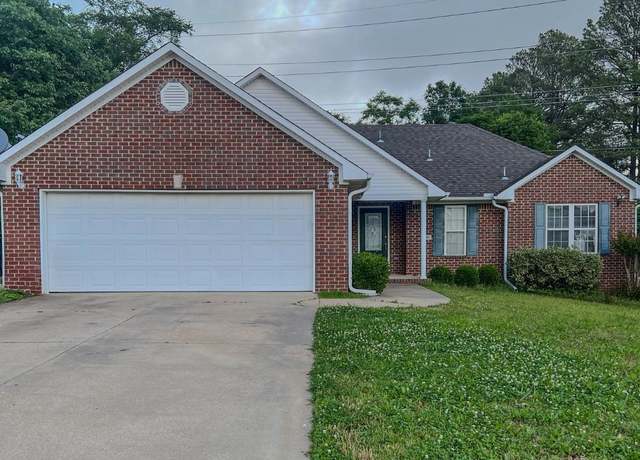 Property at 700 Amberwood, Jonesboro, AR 72401, 3 beds, 2 baths