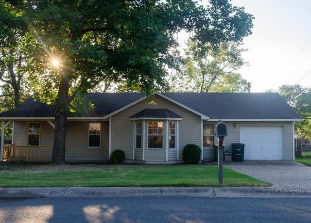 Property at 108 Mayfair Cv, Sherwood, AR 72120, 3 beds, 2 baths
