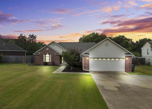 Property at 115 Charles Thomas Blvd, Searcy, AR 72143, 4 beds, 3 baths