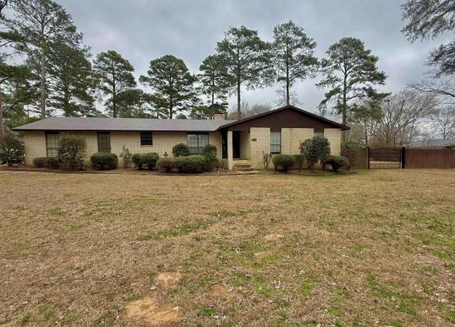 Property at 159 Ables Dr, El Dorado, AR 71730, 3 beds, 2 baths