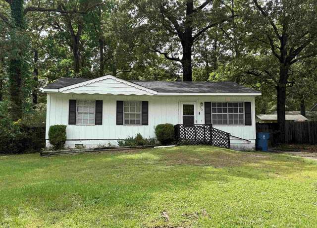 Property at 802 Desoto Pl, Benton, AR 72015, 3 beds, 1 bath