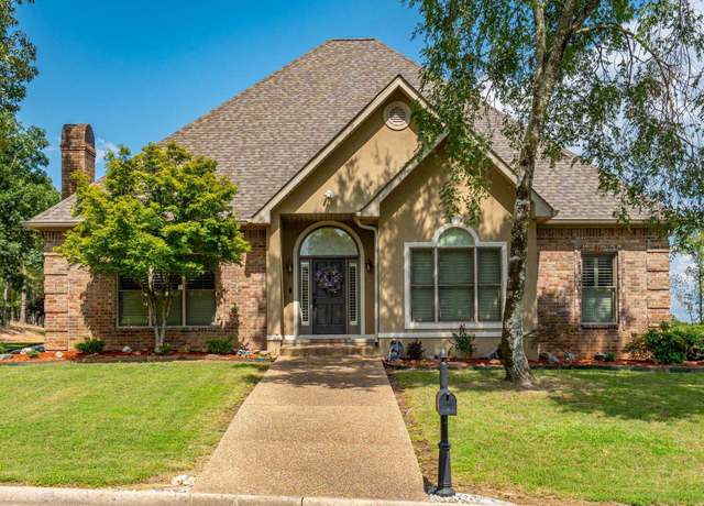 Property at 145 Gardens Gate Dr, Hot Springs, AR 71913, 3 beds, 2 baths
