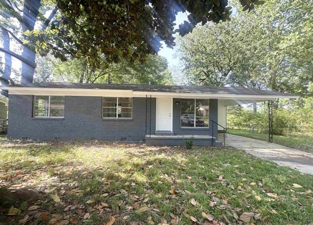 Property at 3003 Hollywood St, Texarkana, TX 75503, 3 beds, 1 bath