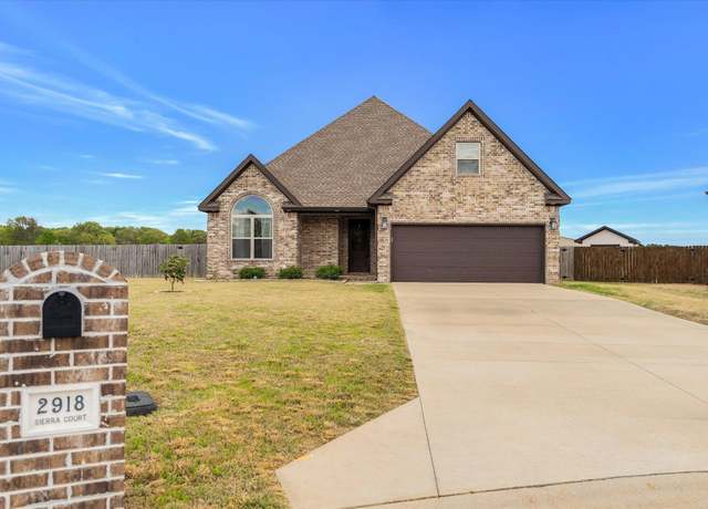 Property at 2918 Sierra Ct, Jonesboro, AR, 4 beds, 2 baths