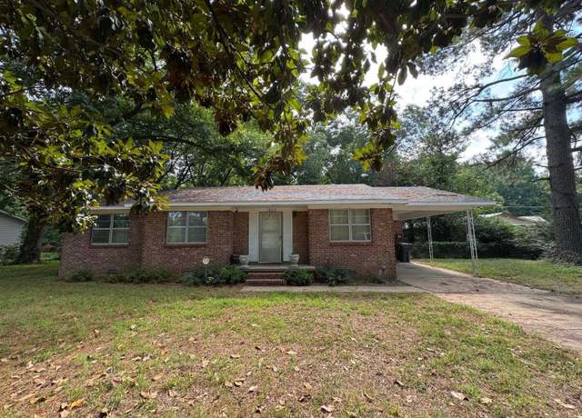 Property at 1322 N Patrick St, Jonesboro, AR 72405, 3 beds, 1 bath