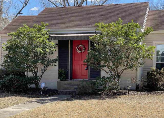 Property at 707 E 8th St, El Dorado, AR 71730, 3 beds, 2 baths