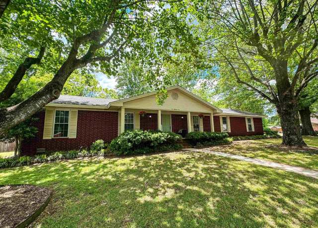 Property at 105 Liles, Searcy, AR 72143, 4 beds, 2 baths