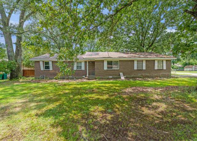Property at 27 Arbor Oaks Dr, Sherwood, AR 72120, 3 beds, 2 baths