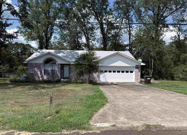 Property at 106 W 11th St, Smackover, AR 71762, 3 beds, 2 baths