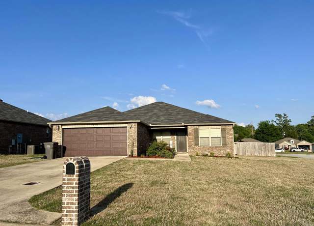 Property at 4630 Bedrock Dr, Jonesboro, AR 72404, 3 beds, 2 baths