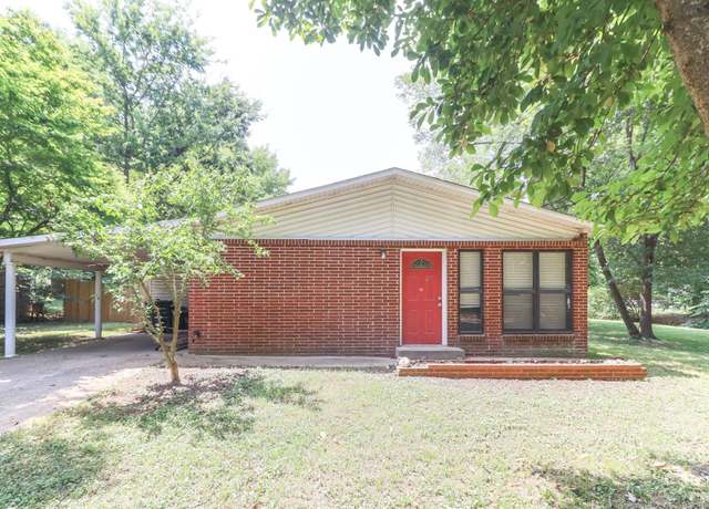 Property at 2301 Glenwood, Jonesboro, AR 72401, 3 beds, 2 baths