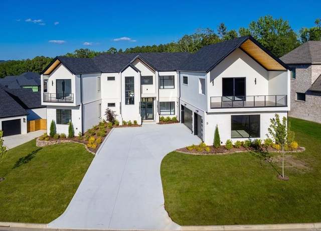 Property at 9 Abington Ct, Little Rock, AR 72223, 5 beds, 5.5 baths